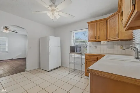 8225 E 47th Street Indianapolis IN 46226