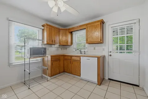 8225 E 47th Street Indianapolis IN 46226