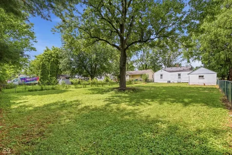 8225 E 47th Street Indianapolis IN 46226