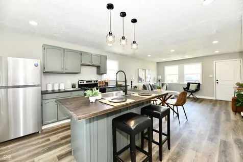 2828 Baltimore Avenue Indianapolis IN 46218