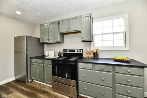 2828 Baltimore Avenue Indianapolis IN 46218