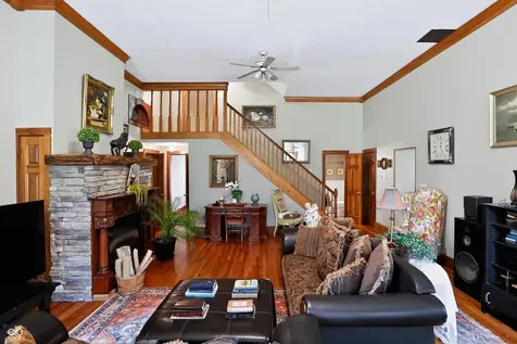 1022 E 600 S Franklin IN 46131