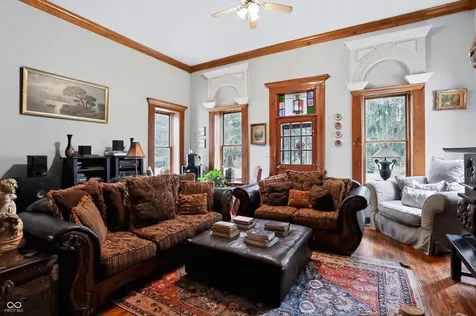 1022 E 600 S Franklin IN 46131