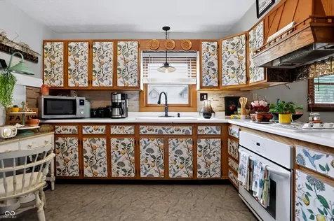 1022 E 600 S Franklin IN 46131
