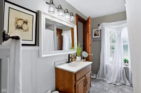 1022 E 600 S Franklin IN 46131