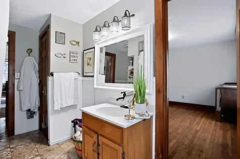 1022 E 600 S Franklin IN 46131