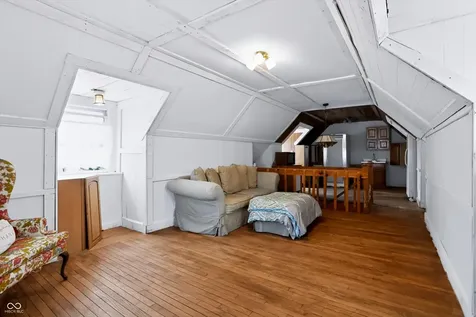 1022 E 600 S Franklin IN 46131