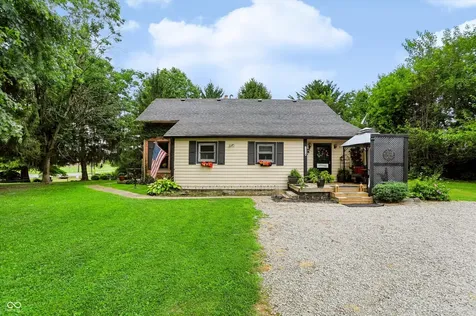 1022 E 600 S Franklin IN 46131