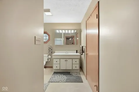 6620 Milhouse Road Indianapolis IN 46221