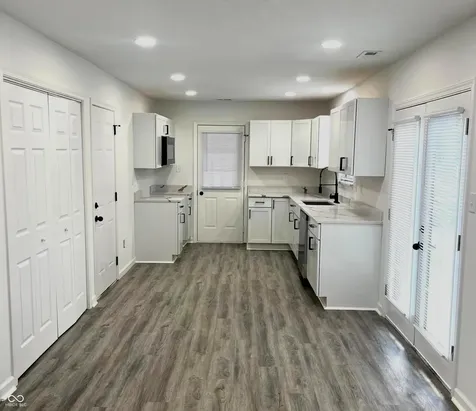 10147 Park Stream Drive Indianapolis IN 46229