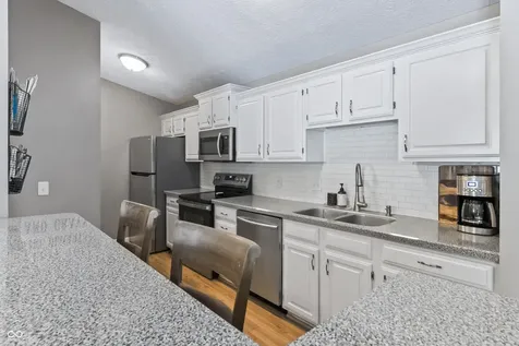 931 Wickham Court Carmel IN 46032