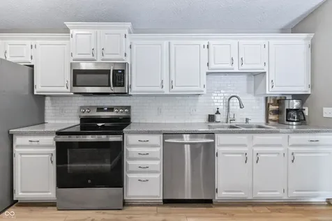 931 Wickham Court Carmel IN 46032