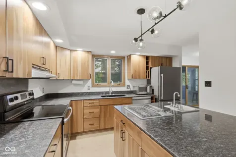 7921 Lincoln Boulevard Indianapolis IN 46240