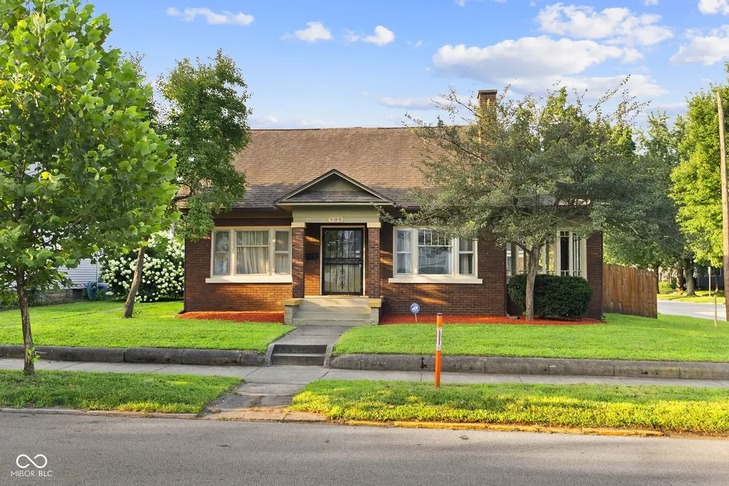 905 Maple Terre Haute IN 47804