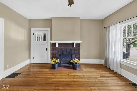 905 Maple Terre Haute IN 47804