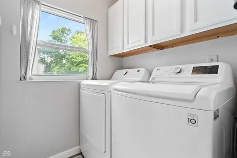 8702 Buffett Parkway Fishers IN 46038