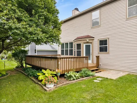 8702 Buffett Parkway Fishers IN 46038