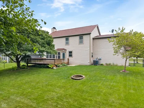 8702 Buffett Parkway Fishers IN 46038