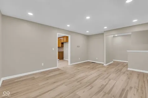 439 Lindsay Court Indianapolis IN 46214