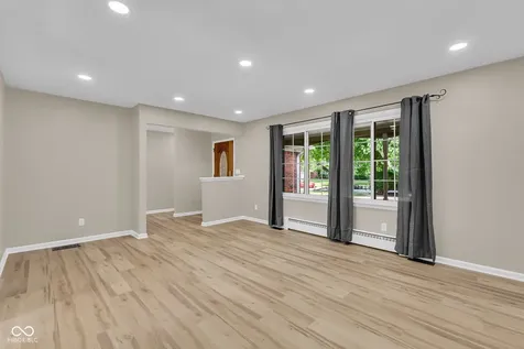 439 Lindsay Court Indianapolis IN 46214