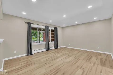 439 Lindsay Court Indianapolis IN 46214