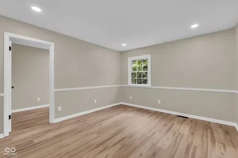 439 Lindsay Court Indianapolis IN 46214