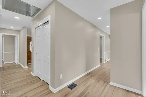 439 Lindsay Court Indianapolis IN 46214