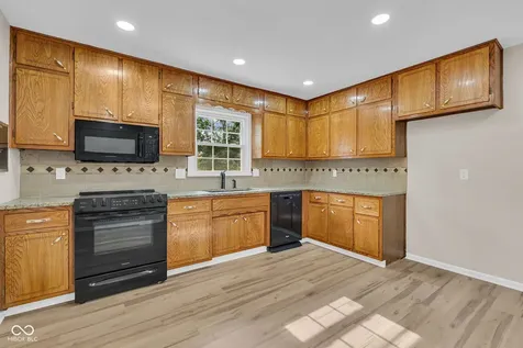 439 Lindsay Court Indianapolis IN 46214