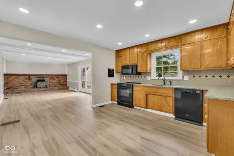 439 Lindsay Court Indianapolis IN 46214