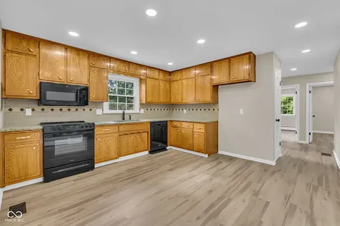 439 Lindsay Court Indianapolis IN 46214
