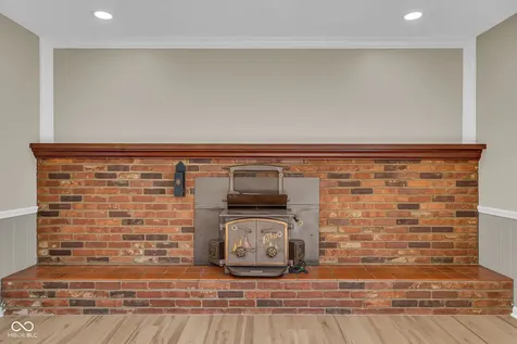 439 Lindsay Court Indianapolis IN 46214
