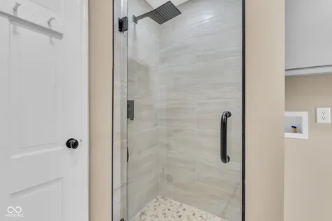 439 Lindsay Court Indianapolis IN 46214