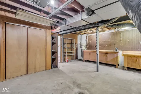 439 Lindsay Court Indianapolis IN 46214