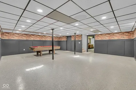 439 Lindsay Court Indianapolis IN 46214