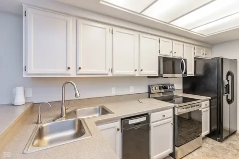 5826 Quail Run Drive Indianapolis IN 46237