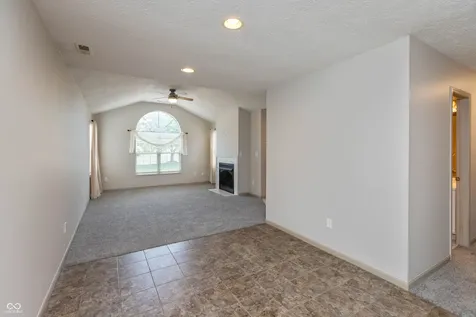 5826 Quail Run Drive Indianapolis IN 46237