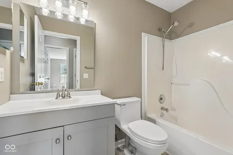 1152 Longwell Lane Indianapolis IN 46240