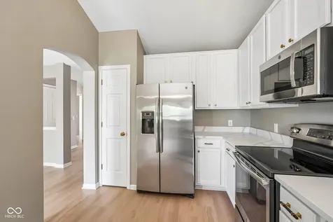 1152 Longwell Lane Indianapolis IN 46240