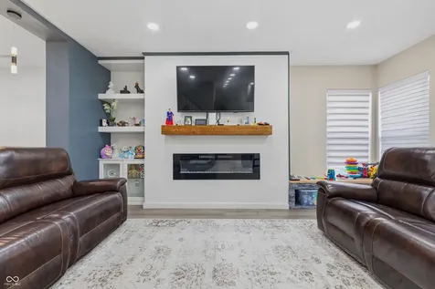 8522 Bravestone Way Indianapolis IN 46239