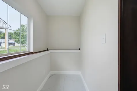 8427 Country Meadows Drive Indianapolis IN 46234