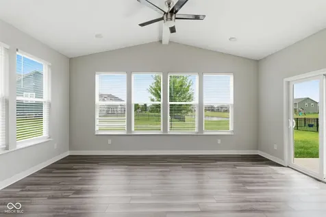 9743 Cimmaron Avenue Mccordsville IN 46055