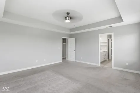 9743 Cimmaron Avenue Mccordsville IN 46055