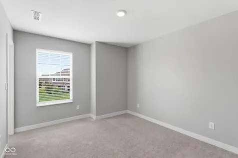 9743 Cimmaron Avenue Mccordsville IN 46055