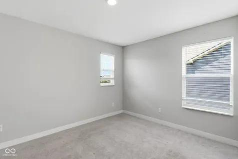 9743 Cimmaron Avenue Mccordsville IN 46055