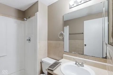 3735 Valley Lake Drive Indianapolis IN 46227