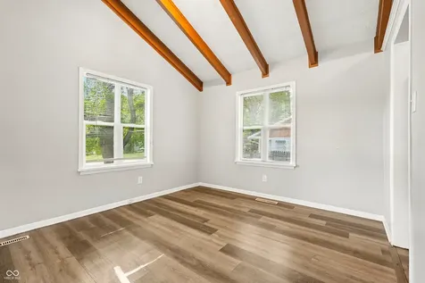 6147 E 40th Street Indianapolis IN 46226