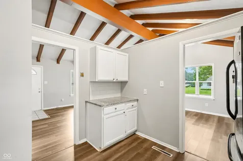 6147 E 40th Street Indianapolis IN 46226