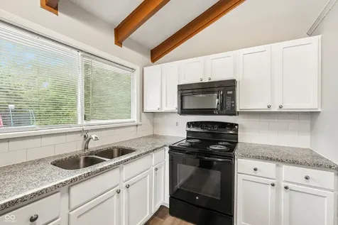 6147 E 40th Street Indianapolis IN 46226