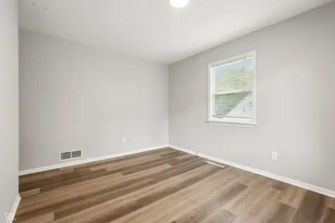 6147 E 40th Street Indianapolis IN 46226
