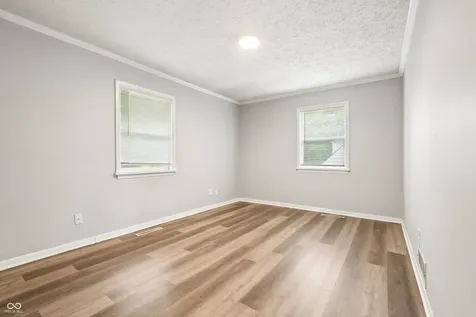 6147 E 40th Street Indianapolis IN 46226
